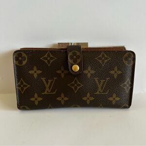 LOUIS VUITTON VINTAGE French Kisslock Monogram Long Wallet Wallet